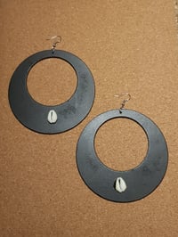 Image 3 of Large Wooden/Cowrie Shell Earrings (1)
