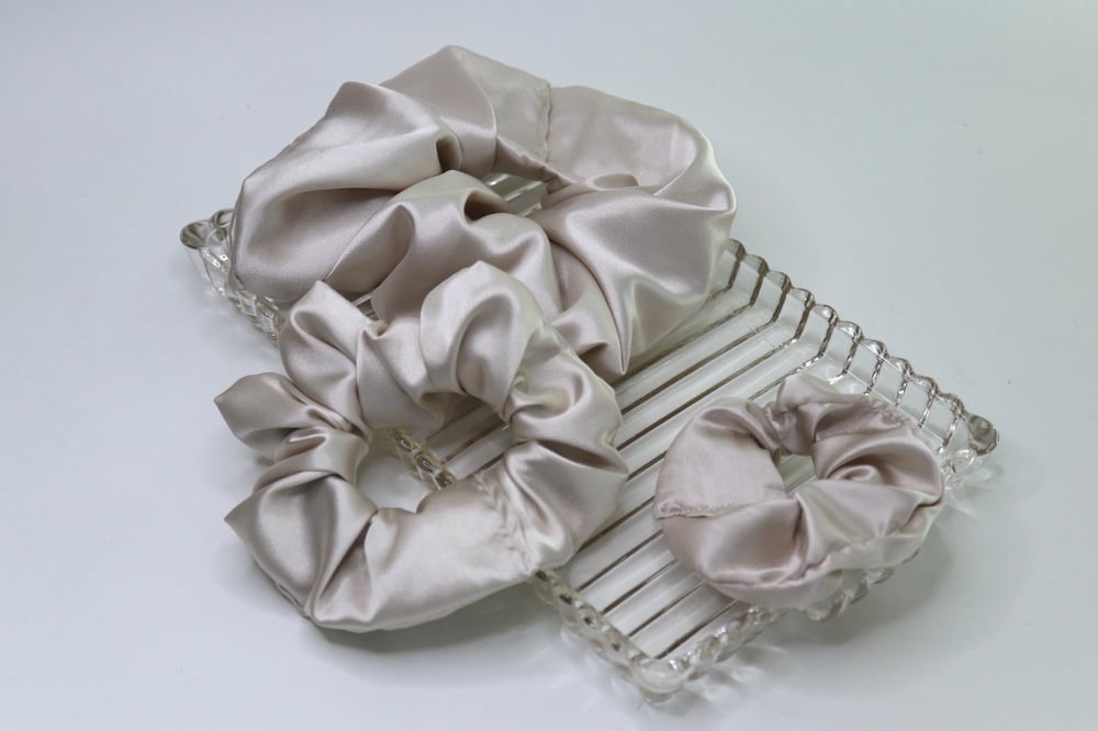 Image of Champagne Satin Bundle