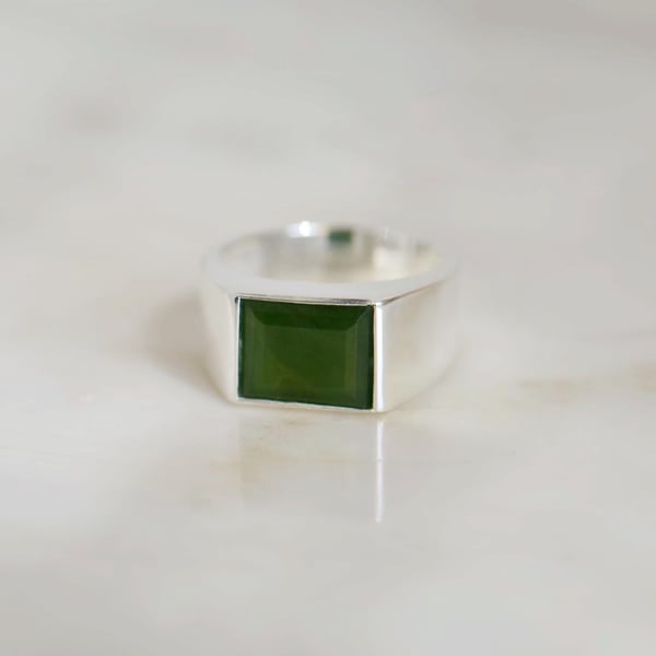 Image of Vietnam Green Jade rectangular cut wide band silver ring no.2