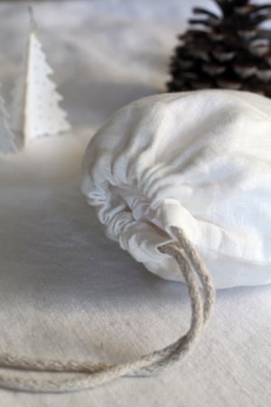 Image of Sac cadeau lin blanc cassé (SCPFUTIL)