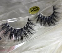 Image 3 of Natural Lash