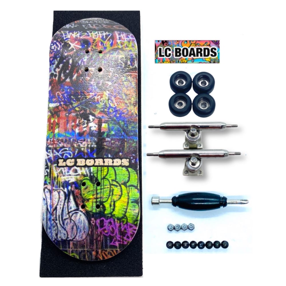 LC BOARDS Fingerboard 98x34 Complete DGK Graphic With Foam Grip Tape