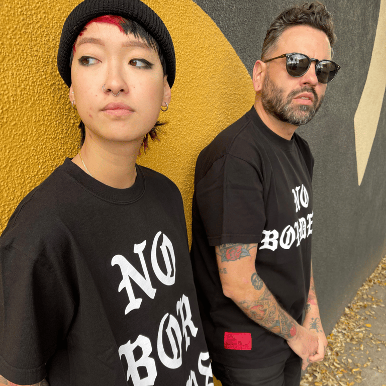No Borders Short Sleeve T-Shirt - Design 1 Image 3
