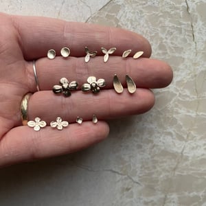 Image of sonne earring 14kt