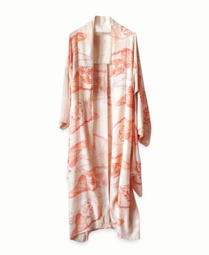 Image of Cremefarvet silke kimono med orange tegninger