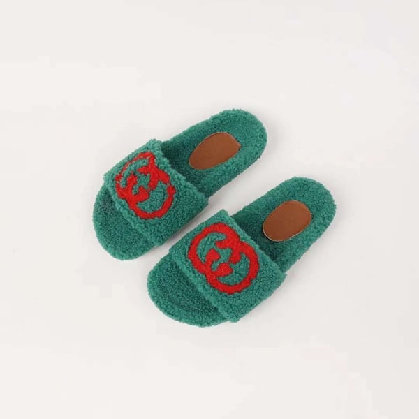 Image of Kelis Fuzzy Slides