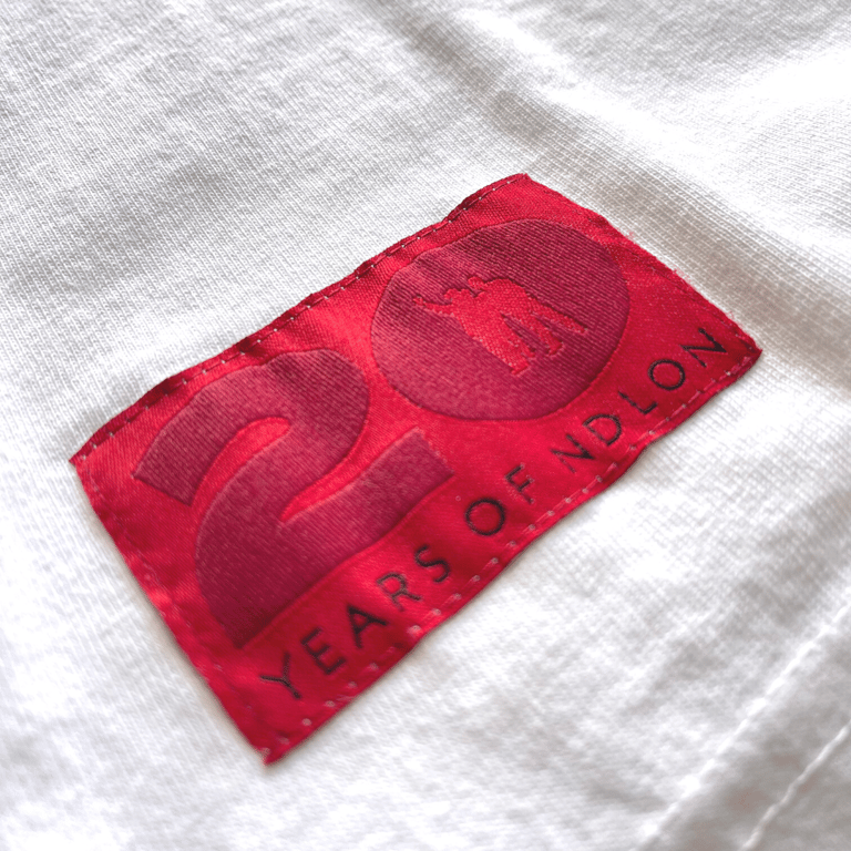 No Borders Long Sleeve T-Shirt - Design 2 Image 5