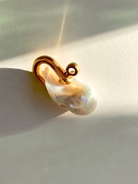 Image 2 of INCI BIG PEARL PENDANT