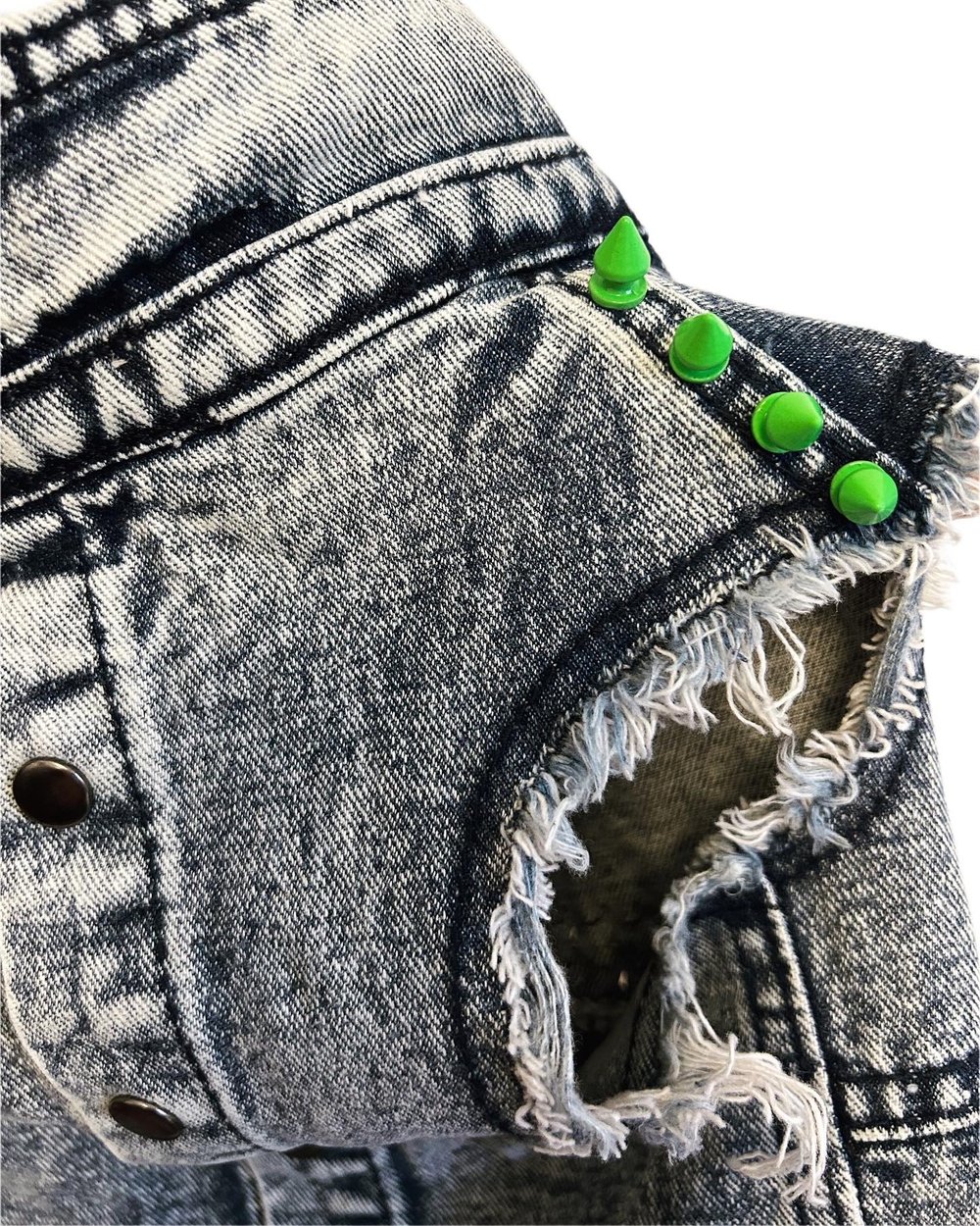 Studs + Chains Acid Wash - L