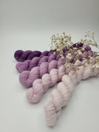 Image 1 of L'amour est un bouquet de violettes - Guimauve