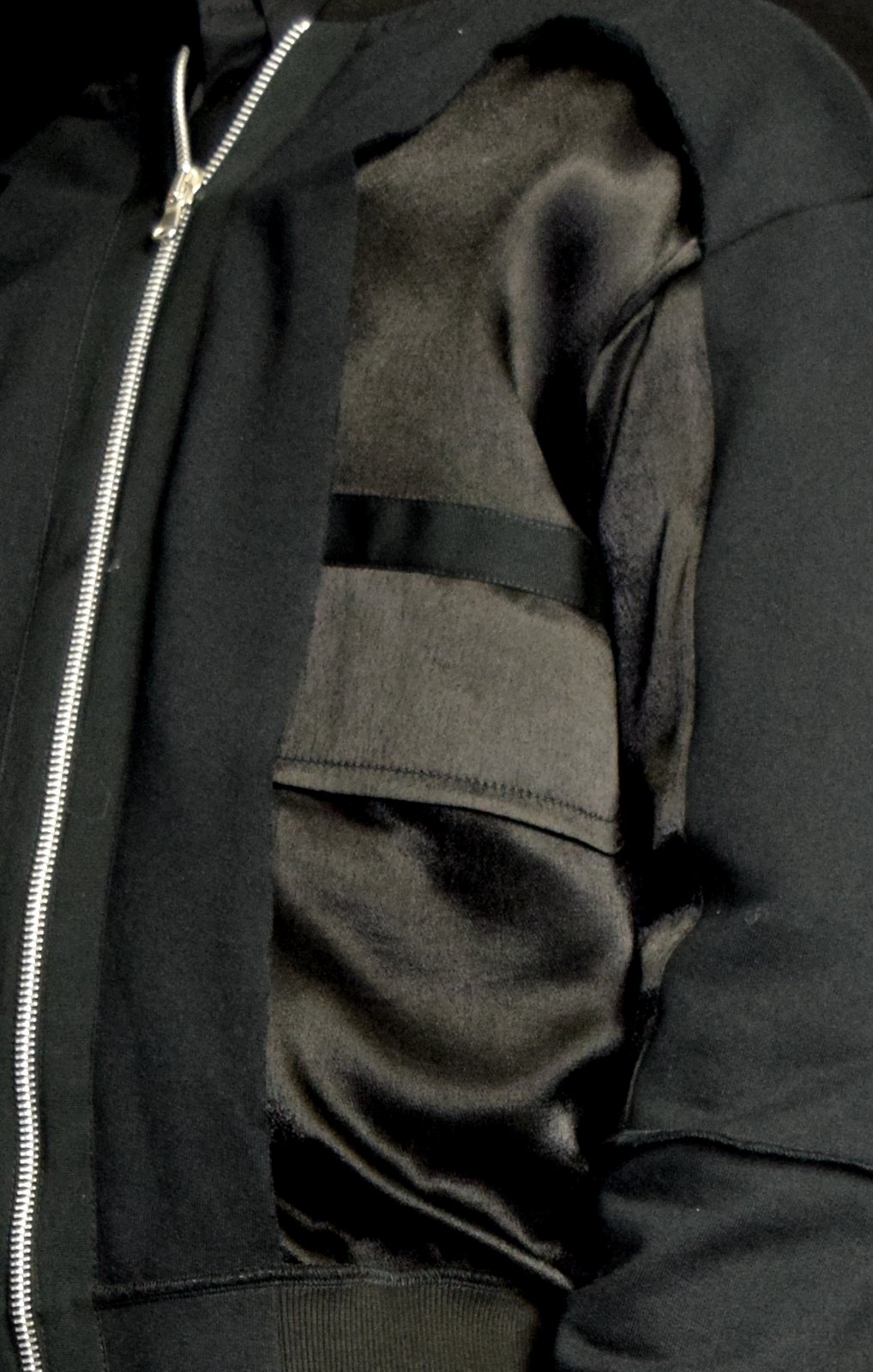 AW22 - ZIP CARDIGAN / rene gurskov AW22 - ZIP CARDIGAN / rene gurskov