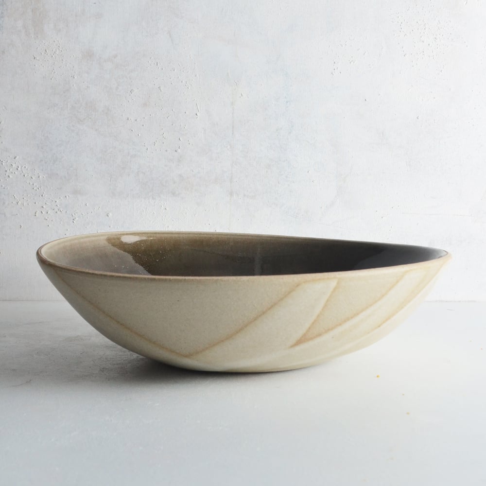Image of splash wide serving bowl