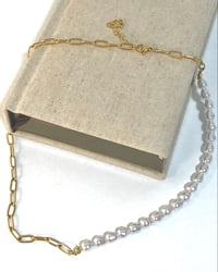 Image 2 of Pearl/Chain Necklace 