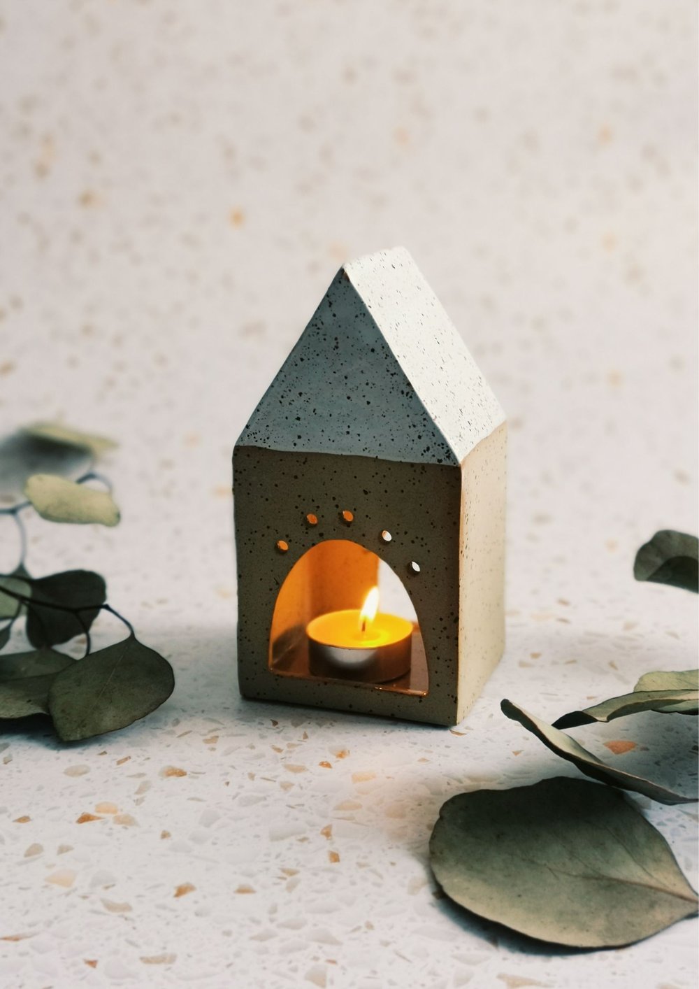 Image of Tealight House 