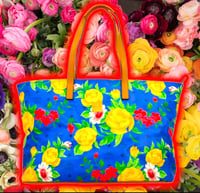 Image 1 of 💎ViNTaGe💎 MCM ❌ PHeNoMeNoN PaRaDiSo FLoRaL 💐 PRiNT ToTe 👜 BaG