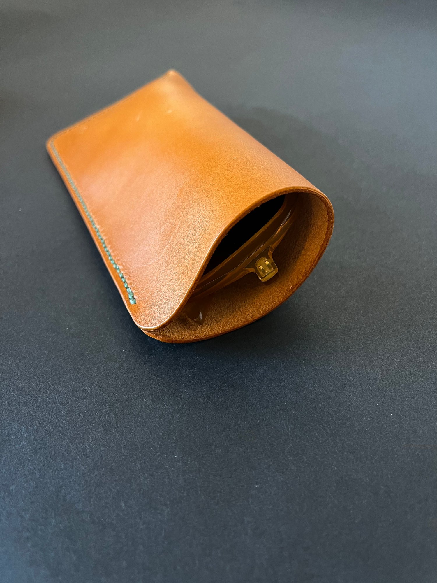 Image of Tan Italian Vachetta Sunglasses Case (Jade)