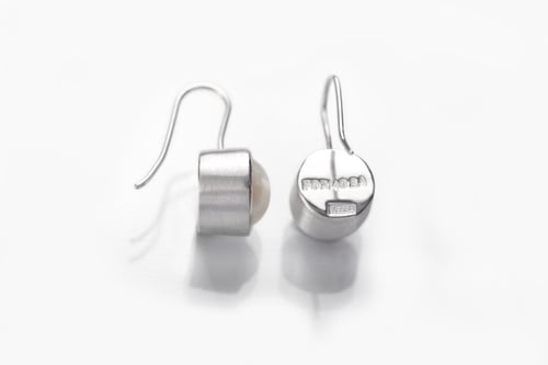 Image of "You are so beautiful" silver earrings with pearls  · TAM TE FORMOSA · 