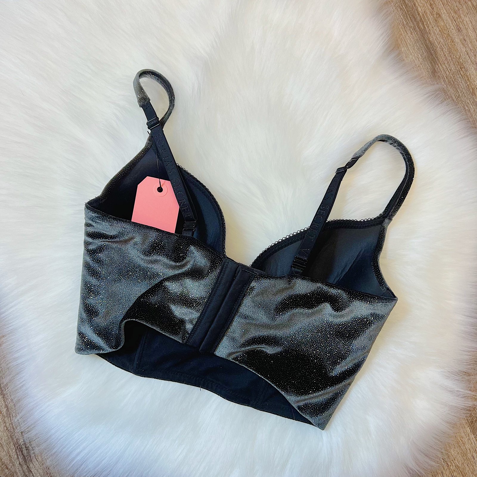 Size 34D/32DD & 36C/34D - Victoria's Secret 