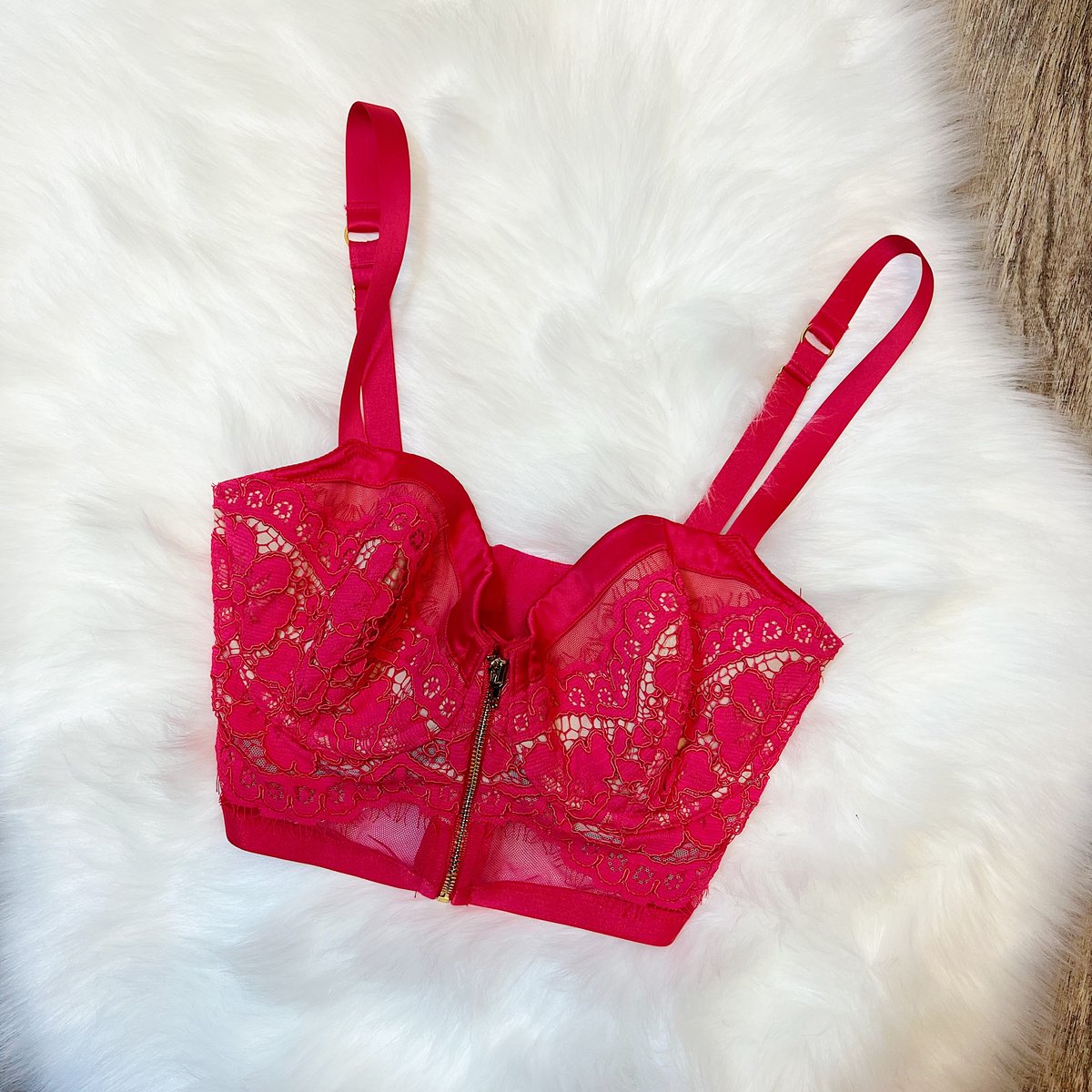 Victoria's Secret Red Lace Bustier Top Bra 32 D Gold Zipper Front  Valentines