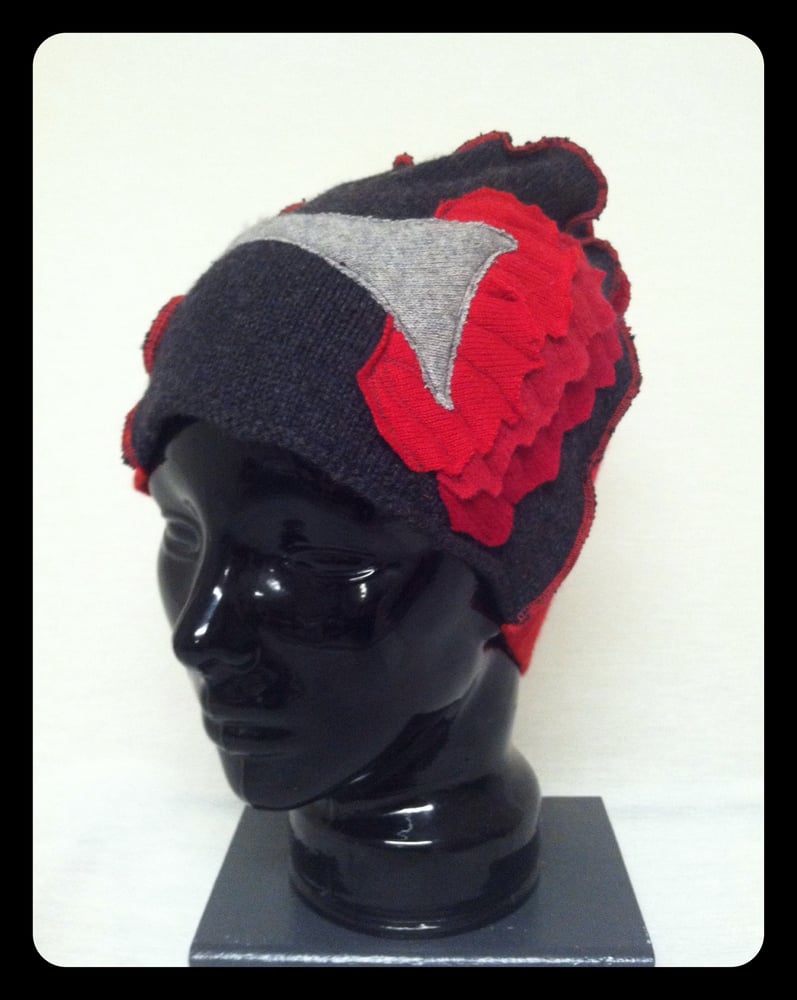 Image of Signature Red on Black Pressed Poppy Hat (100% Repurposed Cashmere)