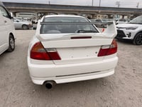 Image 4 of Mitsubishi Evolution 5