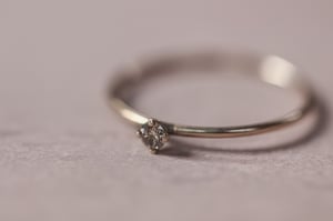 Image of 2.5mm 'little champagne diamond' ring