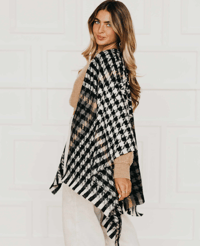 HOUNDSTOOTH SHAWL