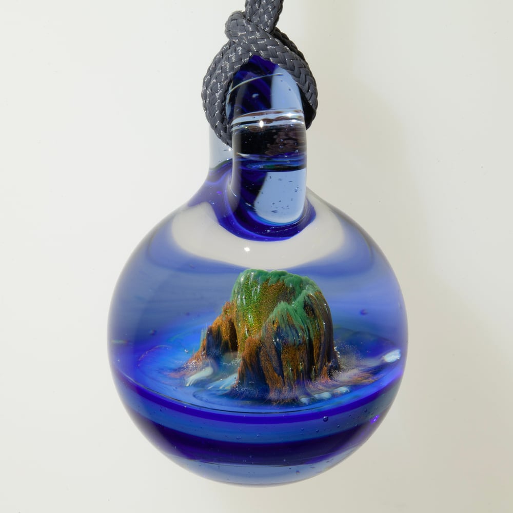 Image of Desert Island Pendy 14-2022