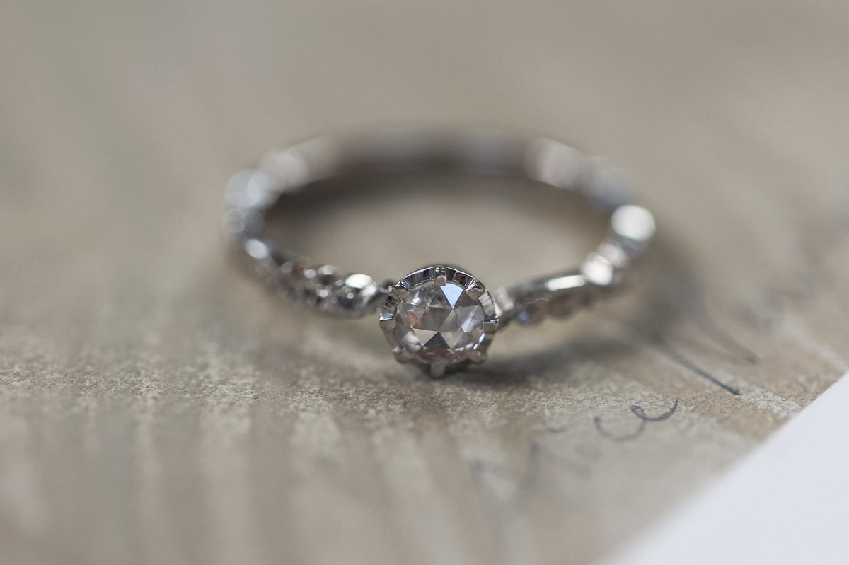 Image of Platinum 4.15mm rose-cut diamond floral carved ring (IOW201)