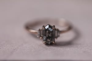 Image of 18ct Rose gold, dark grey hexagonal rose-cut diamond ring (IOW202)