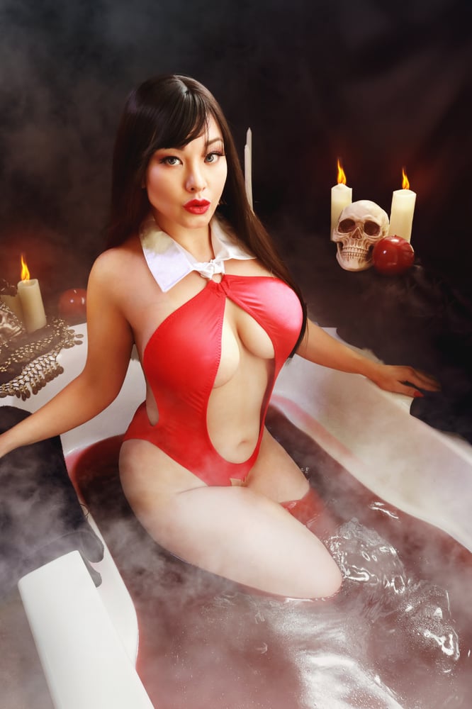 Image of Vampirella Blood Bath - 8x10