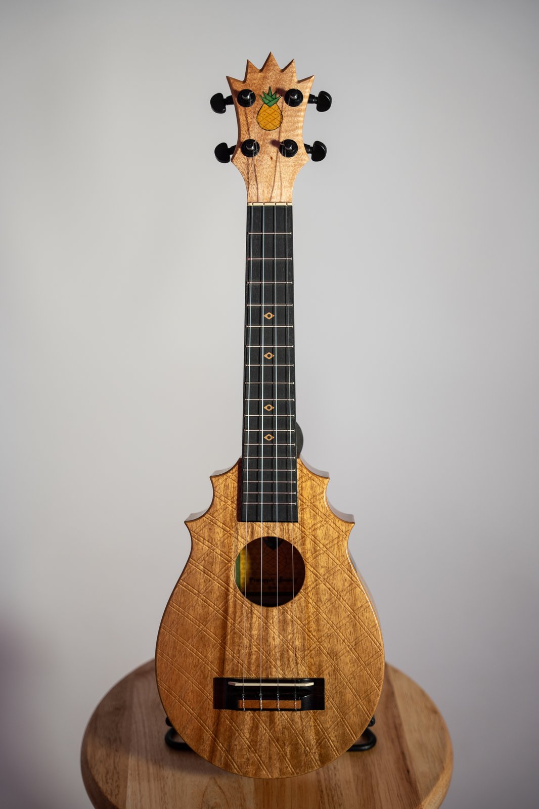 Koaloha pineapple deals ukulele