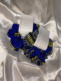 Image 3 of Aanu XL Scrunchie