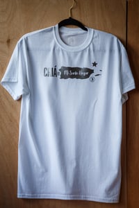 Image 1 of Criá en Mi Santo Hogar (White t-shirt, charcoal)