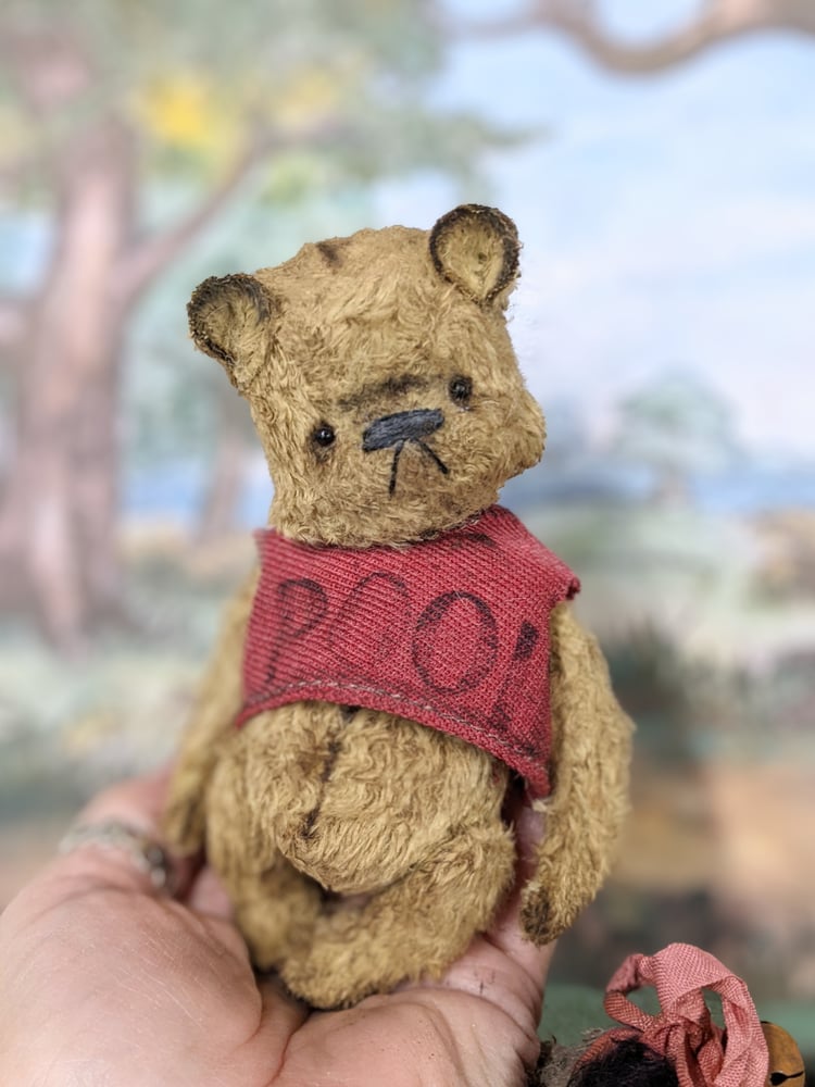 Image of Pooh a Teenie-Weenie 4" classic style Pooh bear by whendis bears