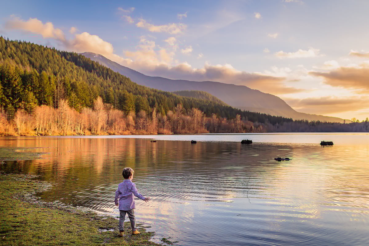 Rattlesnake Lake Sunset Sessions SPRING (2023) 1500 / Penguin Pictures