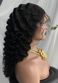 Image 1 of Curly 4x4 Closure Wigs