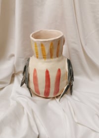 Image 2 of Vasija Lechuza