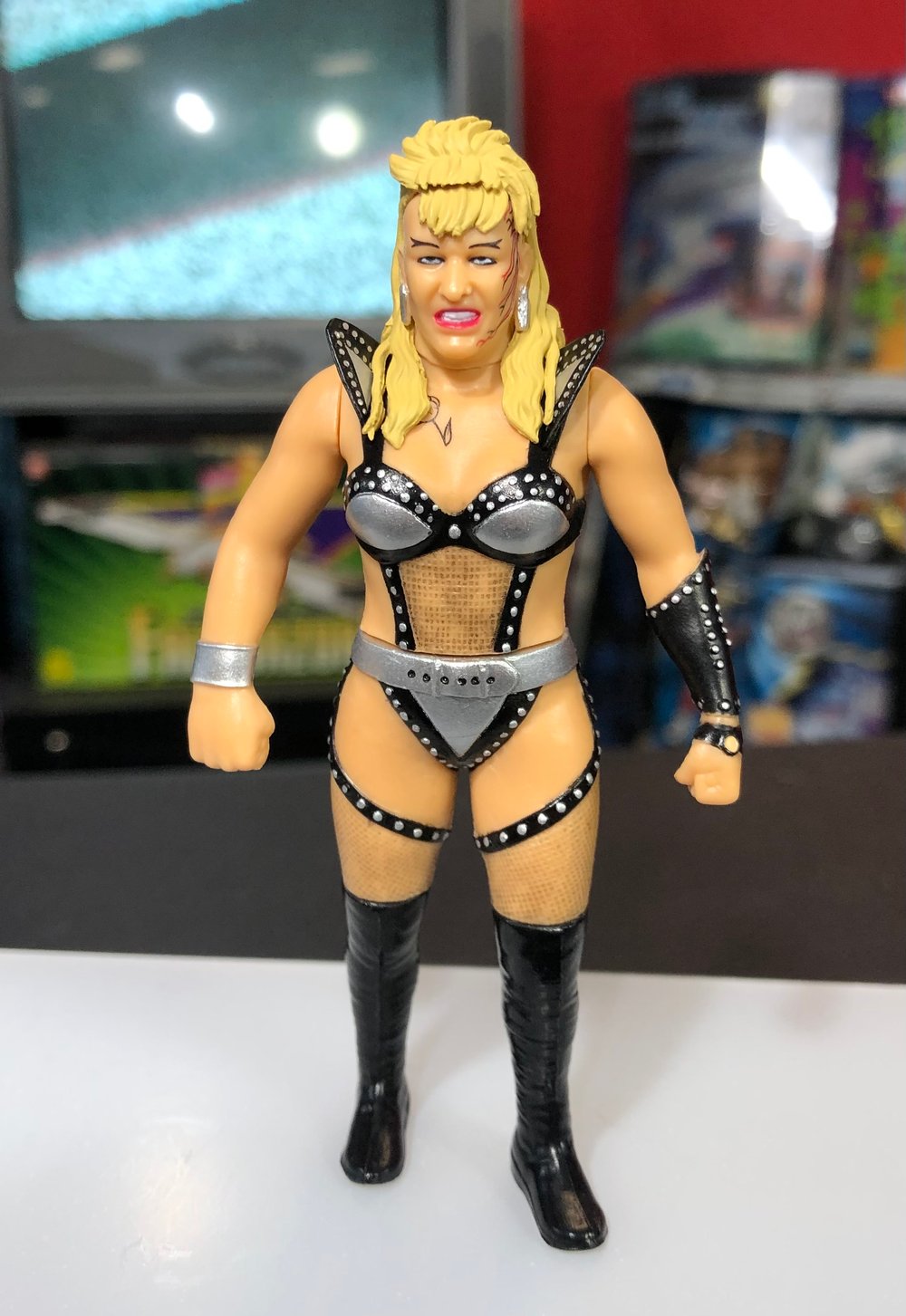 Image of **INSTOCK** LUNA VACHON Wrestling Megastars Series 2 Figure