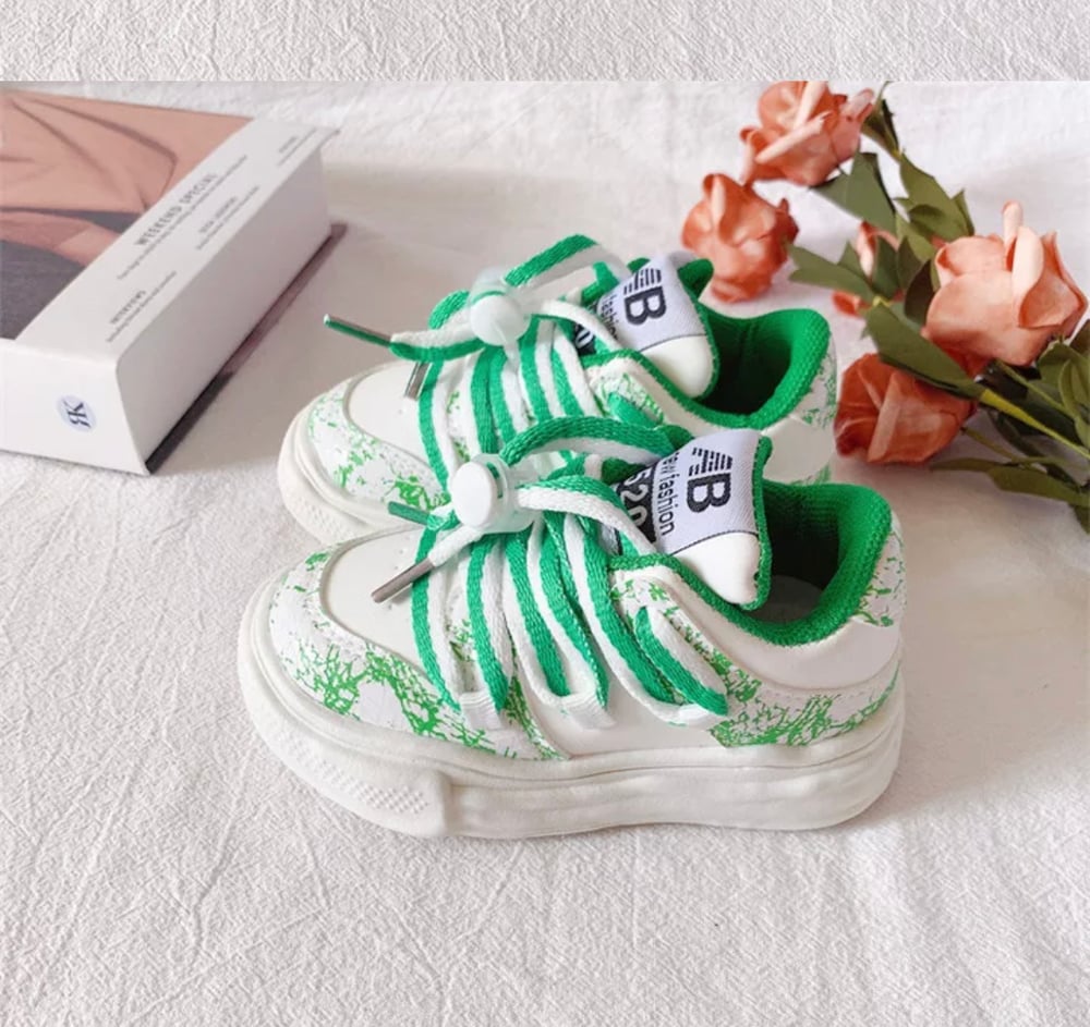 Image of Vivian Sneakers
