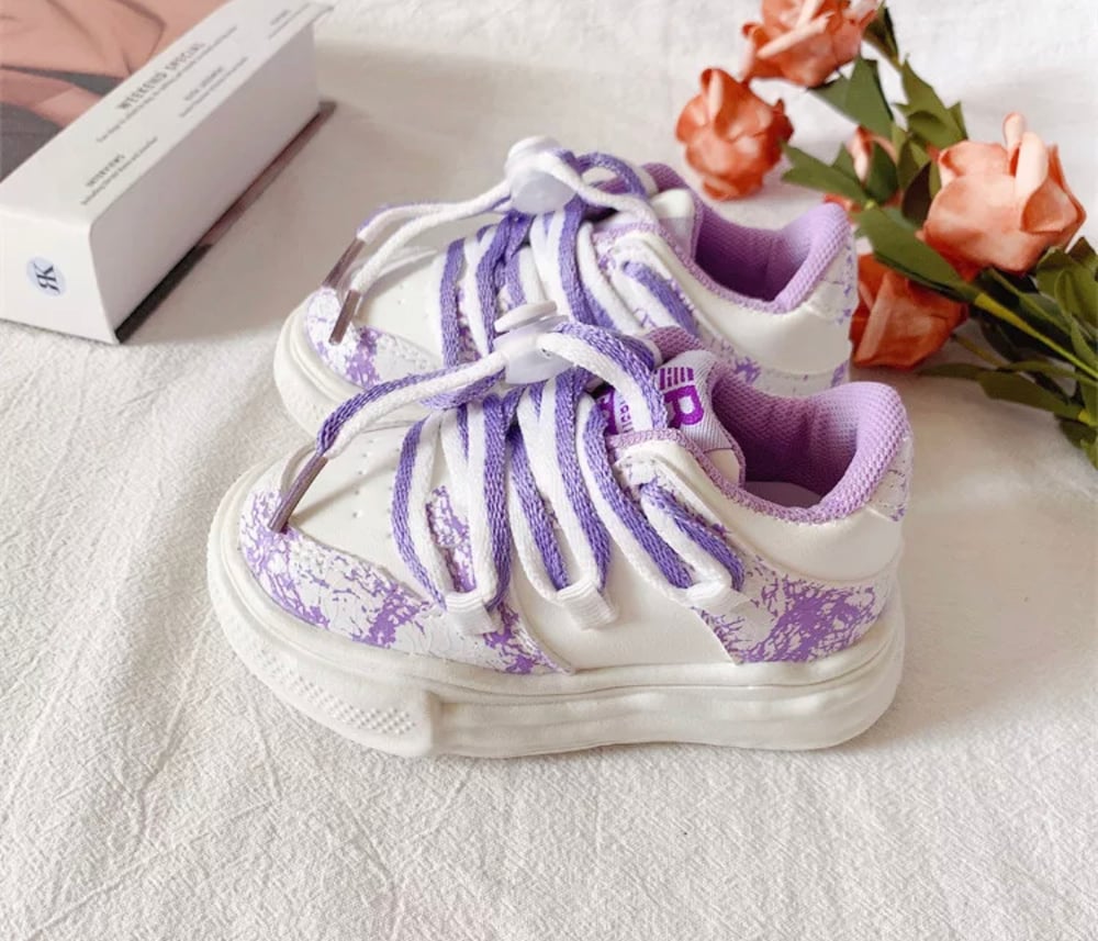 Image of Vivian Sneakers