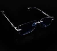 Image 4 of Moissanite Diamond Shades