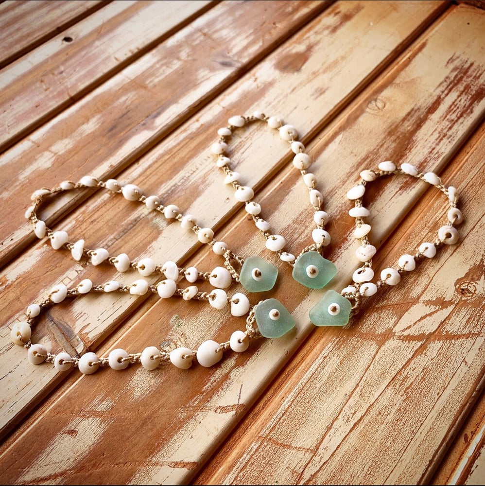 Image of Dainty puka shell anklet with seafoam seaglass closure.