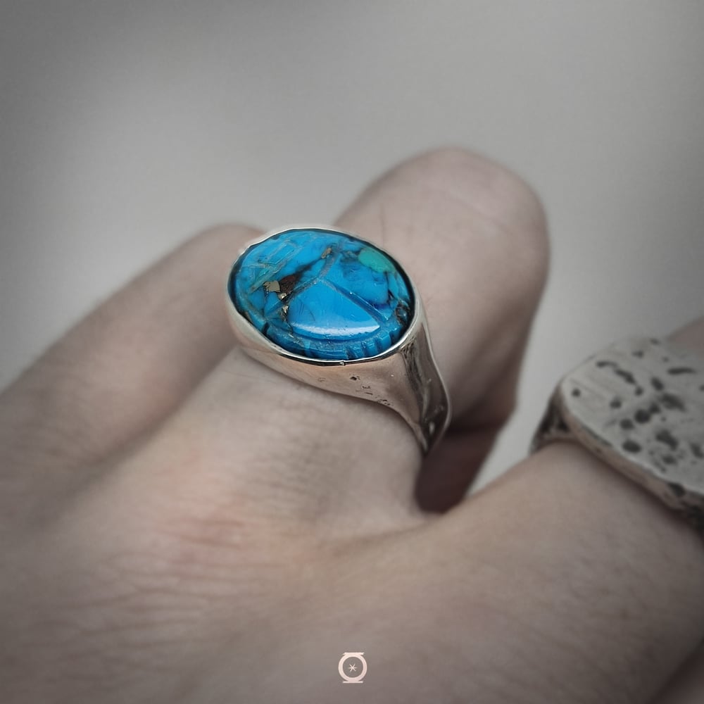 Anillo escarabeo de turquesa