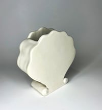 Image 2 of Venus Shell Vase ~ White Sand 