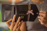 Image 1 of EY Signature Wallet