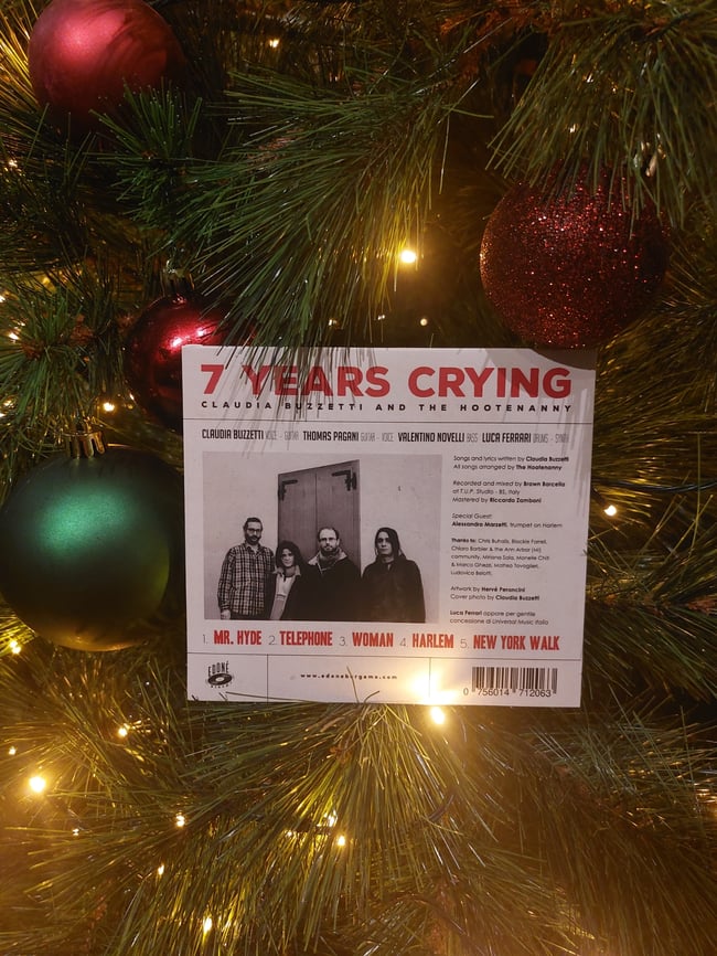 Claudia Buzzetti & The Hootenanny - 7 Years Crying