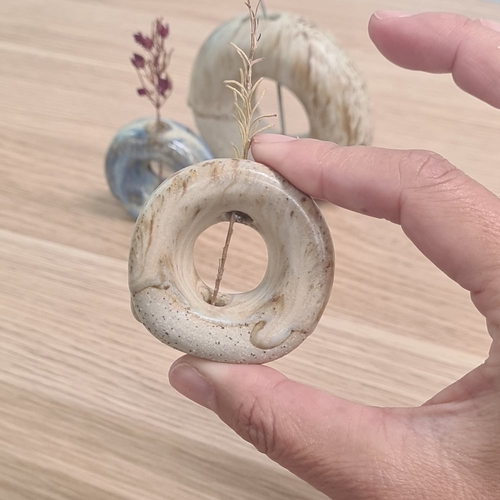 Image of Sandstorm - mini donut vase 