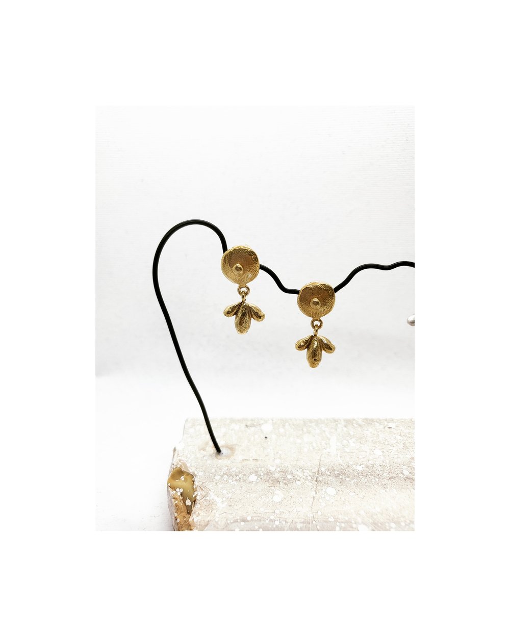 Image of PENDIENTES NIGRA