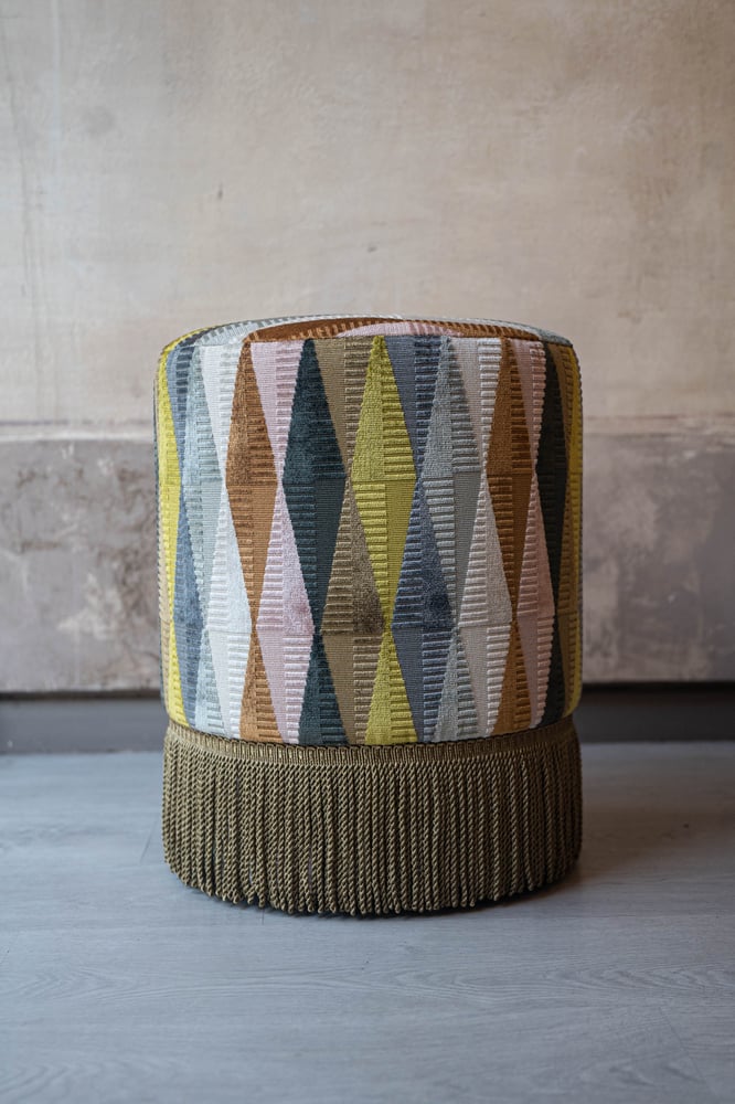 Image of Pouf d'arredo in velluto per camera e salotto